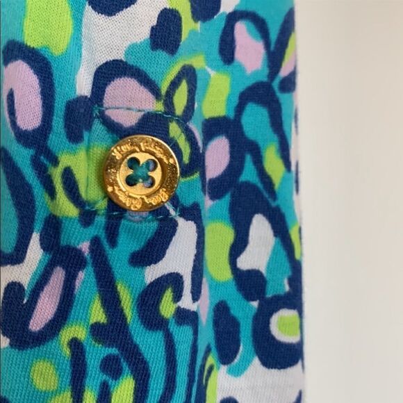 Lilly Pulitzer Animal Print It's a Stretch Giraffe Braylen Shirt - Picture 6 of 14